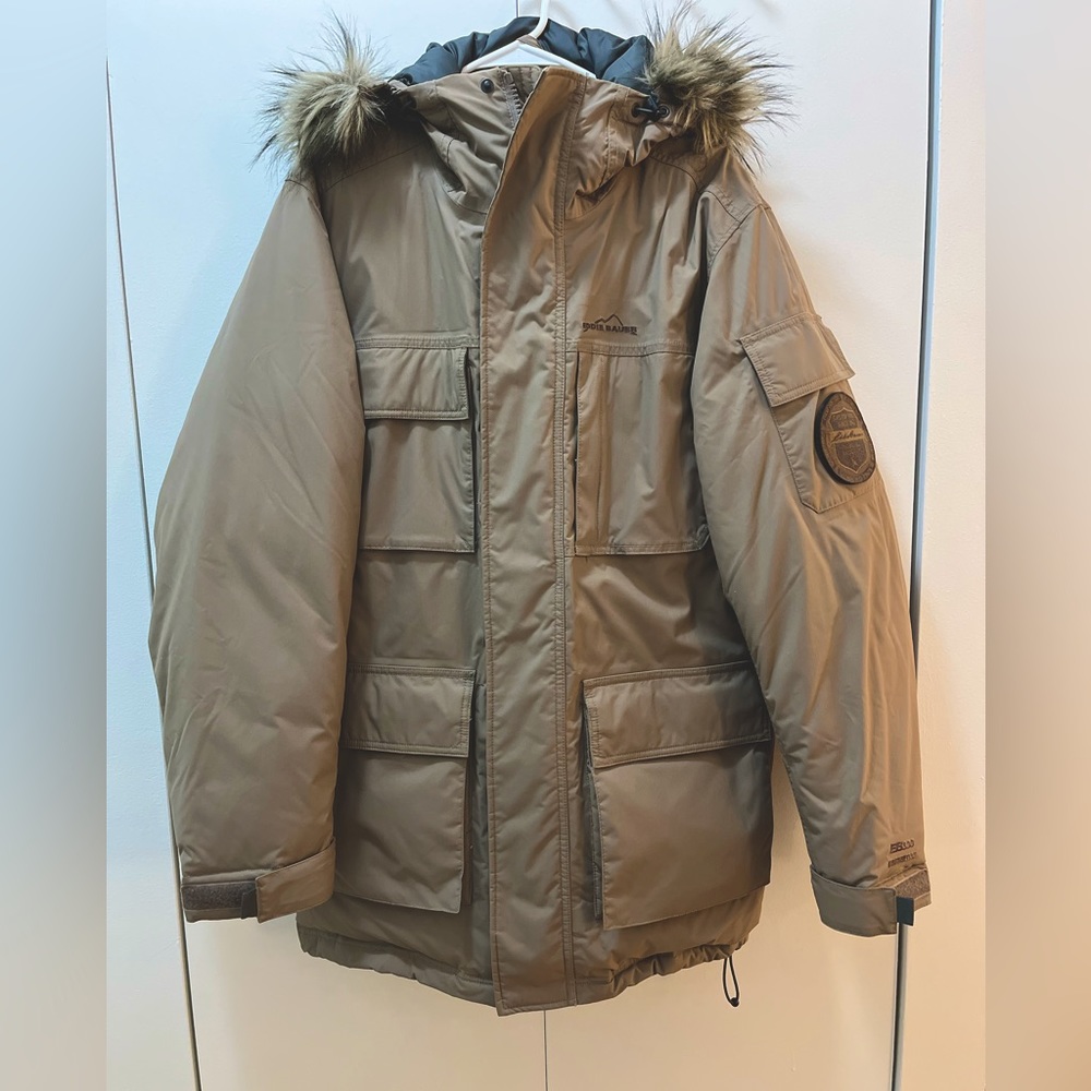 Eddie Bauer Men’s Parka (Olive/Grey)